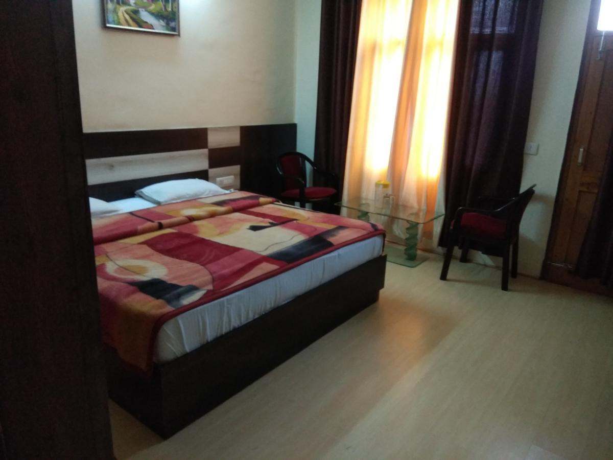 Hotel Naddi Heights Dharamshala Buitenkant foto